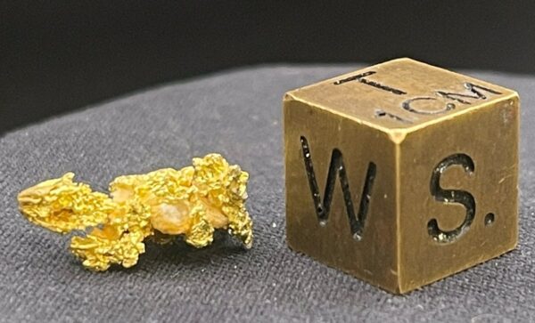 Kristall Gold auf Quarz